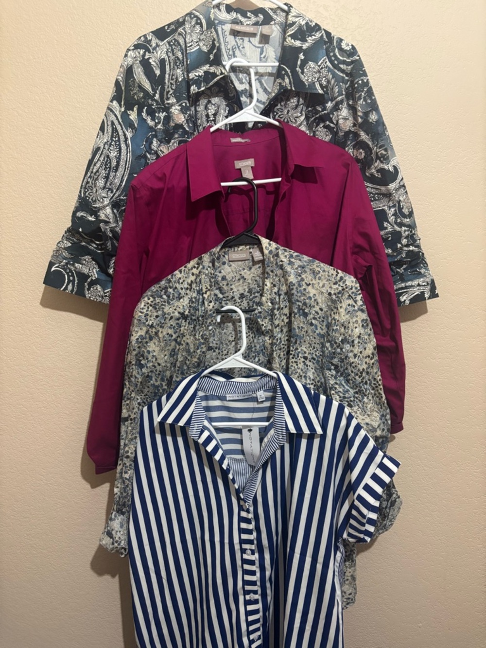 Women’s shirt bundle lot of 4